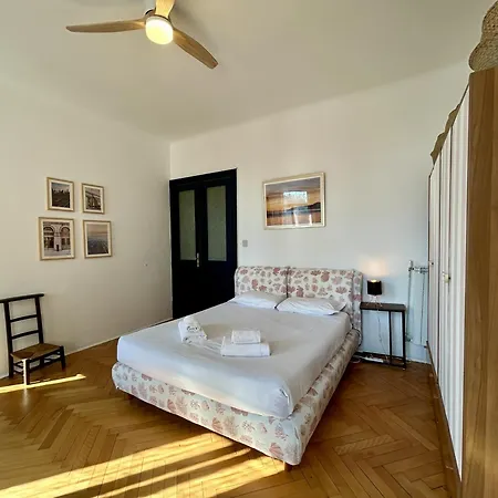 Palazzo Tibullo - Reception Апартаменты Триест