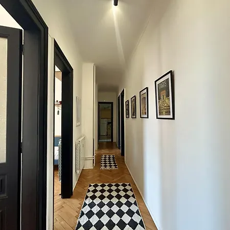 Palazzo Tibullo - Reception Apartamento Trieste